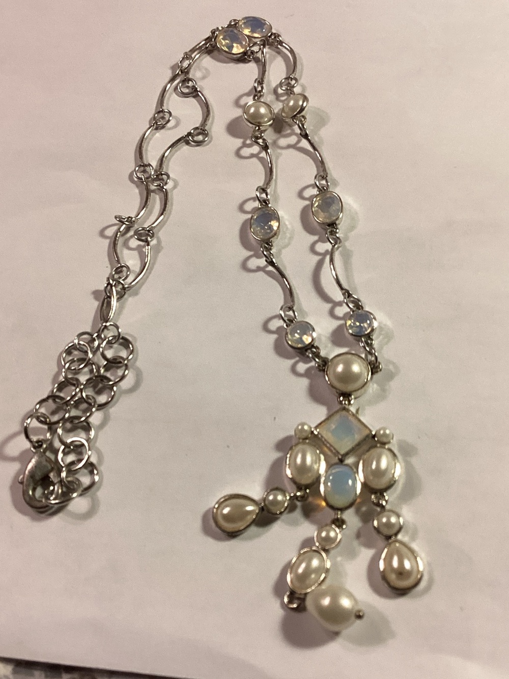 Pearl And crystal necklace